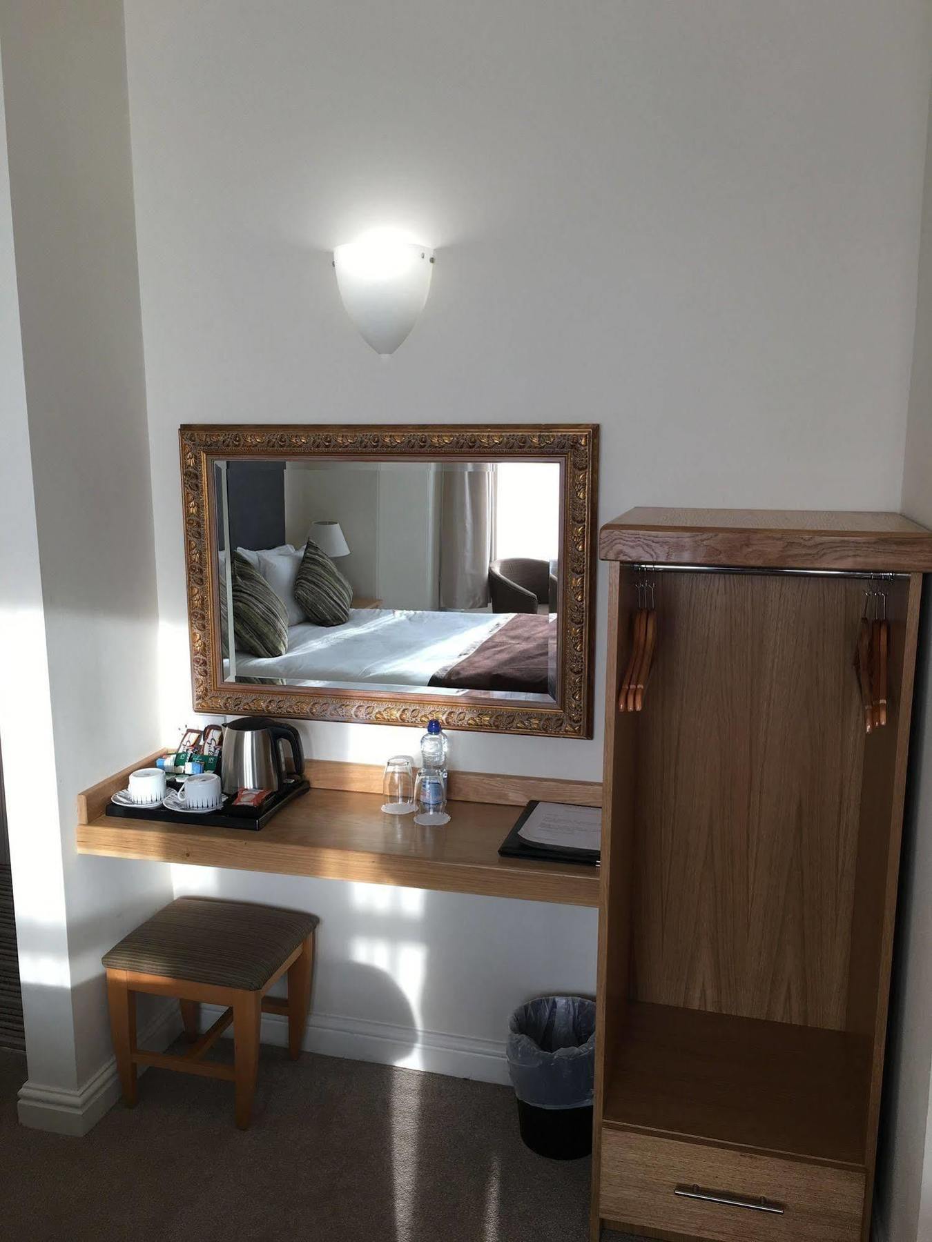 Wakefield Limes Lodge Buitenkant foto